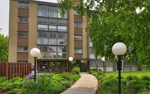 400 Champlian Blvd – Unit 404